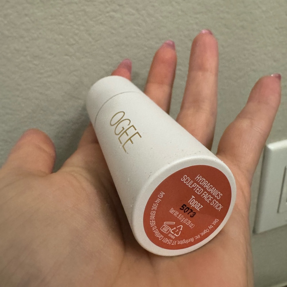 Ogee Sculpted Face Stick Topaz